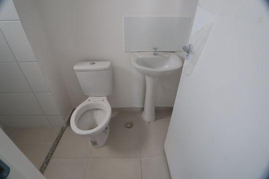 Banheiro de apartamento para alugar com 2 quartos, 55m² em Igara, Canoas