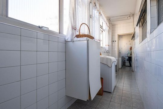 Área de Serviço de apartamento à venda com 3 quartos, 132m² em Cerqueira César, São Paulo