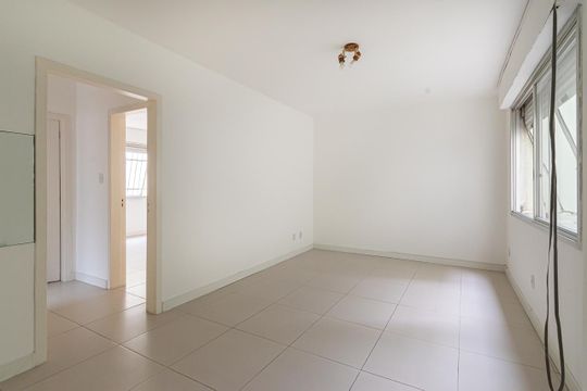 Sala de apartamento à venda com 2 quartos, 66m² em Santana, Porto Alegre