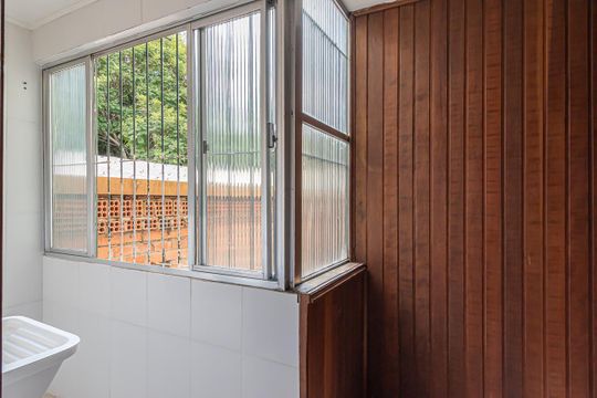 Área de serviço de apartamento à venda com 2 quartos, 66m² em Santana, Porto Alegre