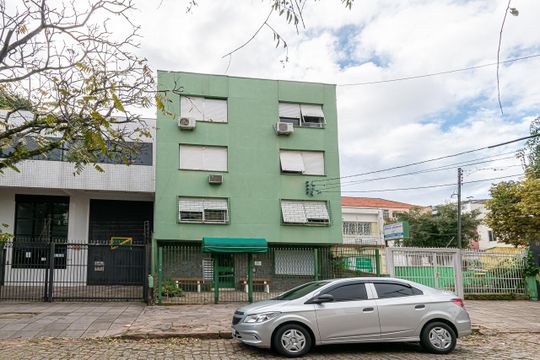 Fachada de apartamento à venda com 2 quartos, 66m² em Santana, Porto Alegre