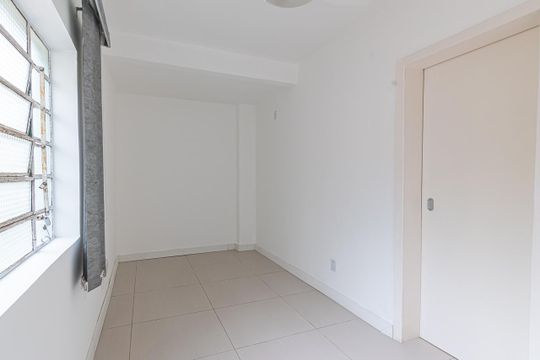 Sala de apartamento à venda com 2 quartos, 66m² em Santana, Porto Alegre