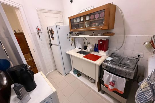 Cozinha de apartamento à venda com 2 quartos, 68m² em Cosme Velho, Rio de Janeiro