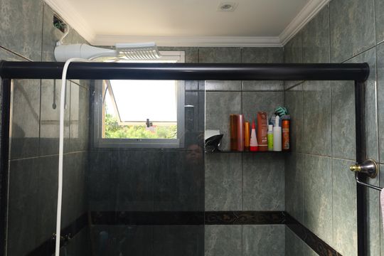 Banheiro de apartamento à venda com 2 quartos, 48m² em Parada Xv de Novembro, São Paulo