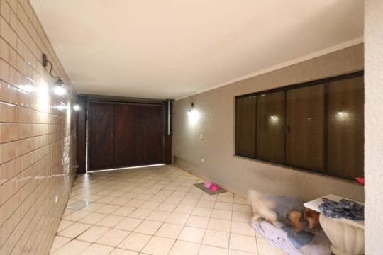 Garagem de casa à venda com 3 quartos, 254m² em Santo Antônio, São Caetano do Sul