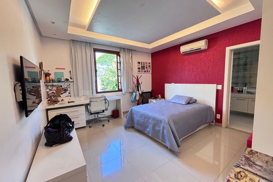 Quarto 3 de casa de condomínio à venda com 4 quartos, 960m² em Barra da Tijuca, Rio de Janeiro