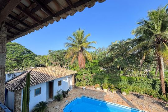 Vista de casa de condomínio à venda com 4 quartos, 960m² em Barra da Tijuca, Rio de Janeiro