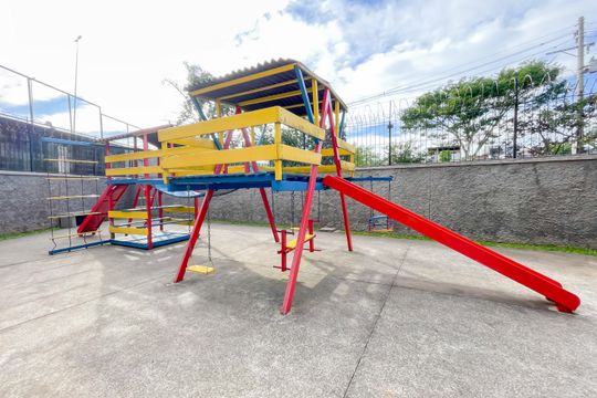 Área comum - Playground de casa de condomínio à venda com 2 quartos, 44m² em Vila Yolanda, Osasco