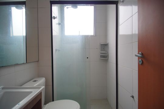 Banheiro de apartamento para alugar com 2 quartos, 52m² em Feitoria, São Leopoldo