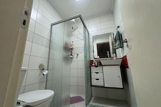 Banheiro de casa à venda com 3 quartos, 137m² em Vila Paulistana, São Paulo