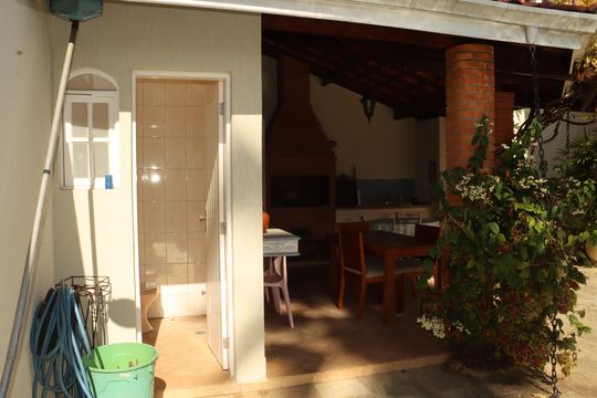 Casa de Condomínio para alugar com 3 quartos, 400m² em Jardim Sao Paulo Ii, Cotia