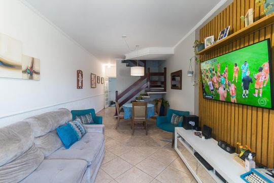 Casa para alugar com 3 quartos, 160m² em Vila Suissa, Mogi das Cruzes