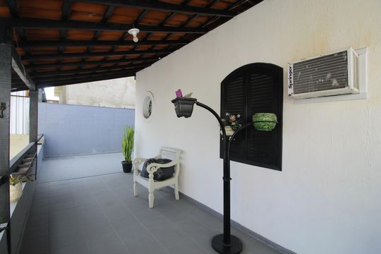 Varanda de casa à venda com 3 quartos, 251m² em Curicica, Rio de Janeiro