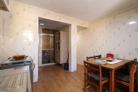 Cozinha  de casa à venda com 4 quartos, 180m² em Luz, São Paulo