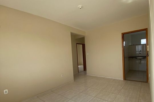Sala de apartamento para alugar com 2 quartos, 50m² em Vila Santa Rita, Belo Horizonte