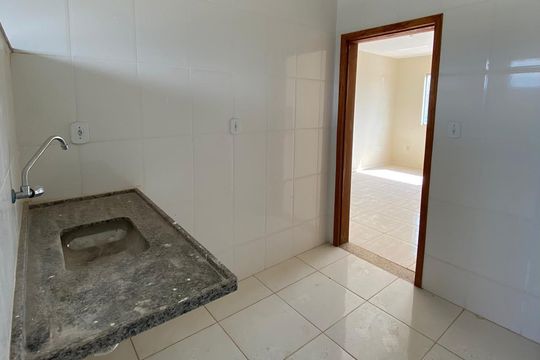 Cozinha de apartamento para alugar com 2 quartos, 44m² em Vila Santa Rita, Belo Horizonte