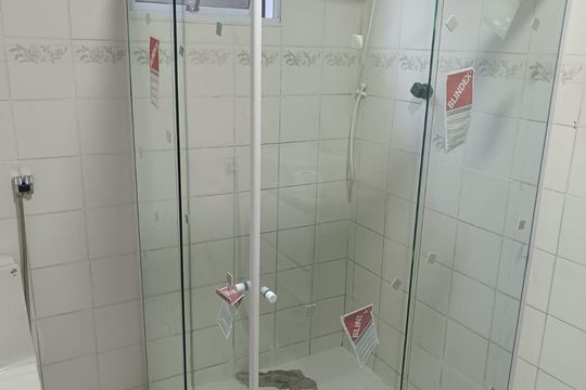Banheiro de apartamento à venda com 2 quartos, 65m² em Campo Grande, Rio de Janeiro