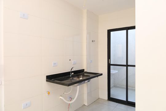 Cozinha de apartamento para alugar com 2 quartos, 38m² em Parada Xv de Novembro, São Paulo