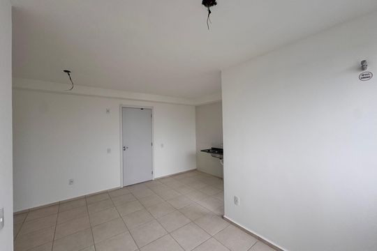 Sala de apartamento para alugar com 2 quartos, 45m² em Recreio dos Bandeirantes, Rio de Janeiro