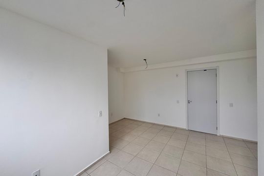 Sala de apartamento para alugar com 2 quartos, 45m² em Recreio dos Bandeirantes, Rio de Janeiro