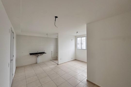 Sala de apartamento para alugar com 2 quartos, 45m² em Recreio dos Bandeirantes, Rio de Janeiro