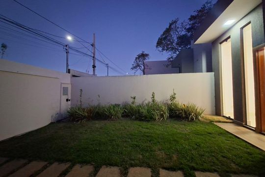 Área externa de casa à venda com 3 quartos, 105m² em Vila Rica, Lagoa Santa