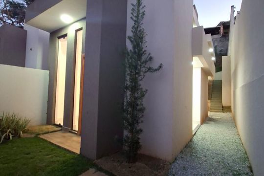 Área externa de casa à venda com 3 quartos, 105m² em Vila Rica, Lagoa Santa