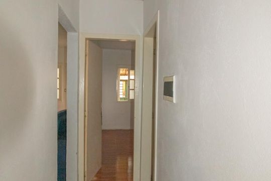 Corredor de casa à venda com 2 quartos, 100m² em Olaria, Canoas