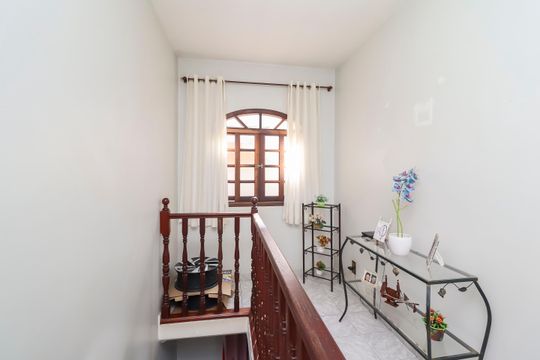 Hall do Piso Superior de casa à venda com 4 quartos, 170m² em Vila Jacuí, São Paulo