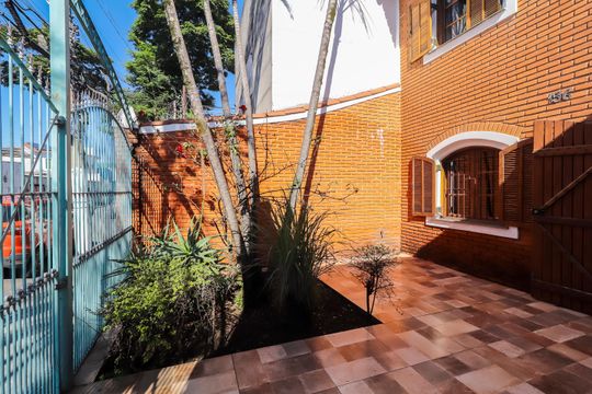 Garagem de casa à venda com 4 quartos, 170m² em Vila Jacuí, São Paulo