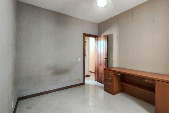 Quarto 1 de apartamento à venda com 3 quartos, 97m² em Tijuca, Rio de Janeiro