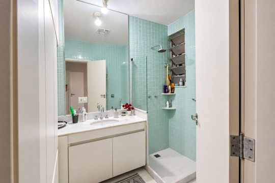 Banheiro de apartamento à venda com 2 quartos, 60m² em Andaraí, Rio de Janeiro