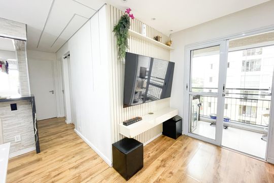 Apartamento à venda com 2 quartos, 52m² em Parque Maria Domitila, São Paulo