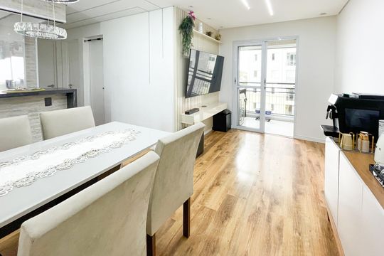 Sala / cozinha de apartamento à venda com 2 quartos, 52m² em Parque Maria Domitila, São Paulo