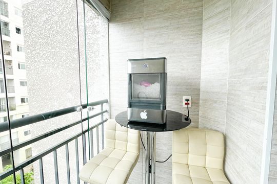 Varanda de apartamento à venda com 2 quartos, 52m² em Parque Maria Domitila, São Paulo