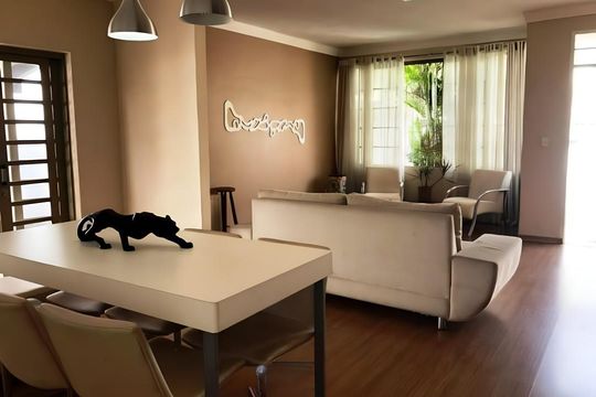 Casa à venda com 4 quartos, 385m² em São João Batista, Belo Horizonte