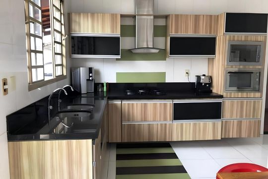 Cozinha de casa à venda com 4 quartos, 385m² em São João Batista, Belo Horizonte