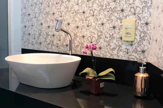 Banheiro de casa à venda com 4 quartos, 385m² em São João Batista, Belo Horizonte