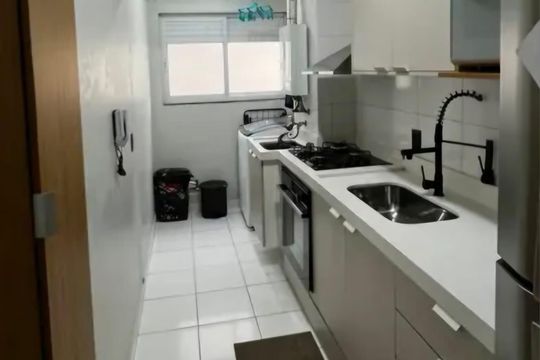 Cozinha de apartamento para alugar com 2 quartos, 54m² em Interlagos, São Paulo