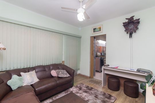 Sala de casa à venda com 5 quartos, 117m² em Limoeiro, São Paulo