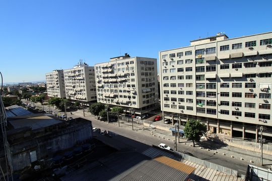 Vista da Sala de apartamento à venda com 3 quartos, 78m² em Olaria, Rio de Janeiro