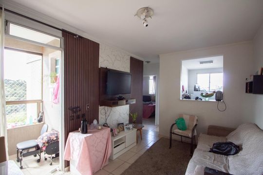 Sala de apartamento à venda com 2 quartos, 54m² em Cabral, Contagem