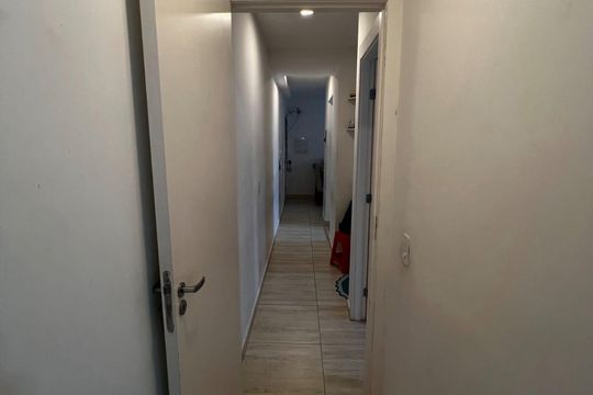 Corredor de apartamento à venda com 2 quartos, 55m² em Jardim do Lago II, Campinas