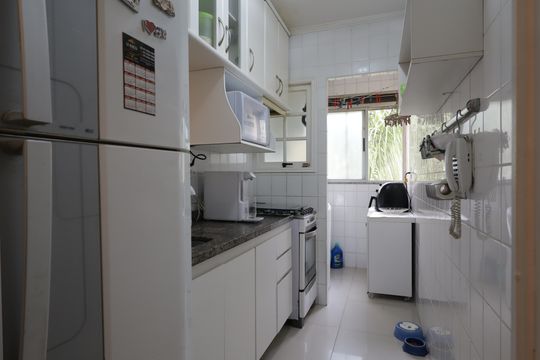 Cozinha de apartamento à venda com 2 quartos, 48m² em Fazenda Morumbi, São Paulo