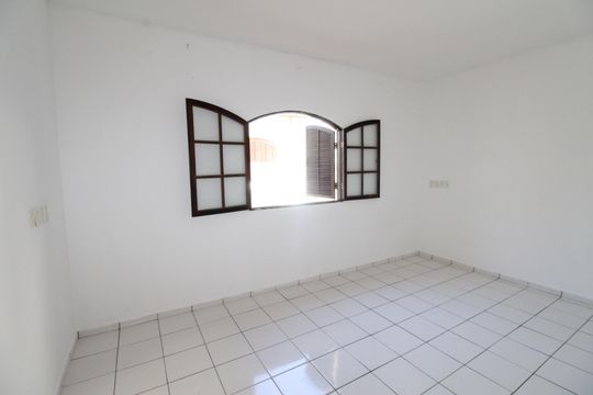 Quarto 2 de casa para alugar com 2 quartos, 100m² em Lot. Res. Vista Linda, São José dos Campos