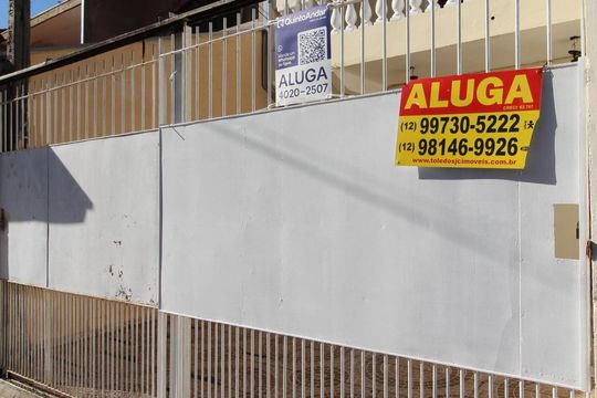 Garagem de casa para alugar com 2 quartos, 100m² em Lot. Res. Vista Linda, São José dos Campos