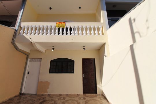 Fachada de casa para alugar com 2 quartos, 100m² em Lot. Res. Vista Linda, São José dos Campos