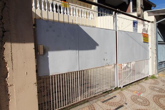 Garagem de casa para alugar com 2 quartos, 100m² em Lot. Res. Vista Linda, São José dos Campos