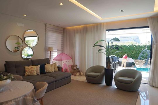 Sala de casa de condomínio à venda com 4 quartos, 250m² em Cidade Tamboré, Santana de Parnaíba