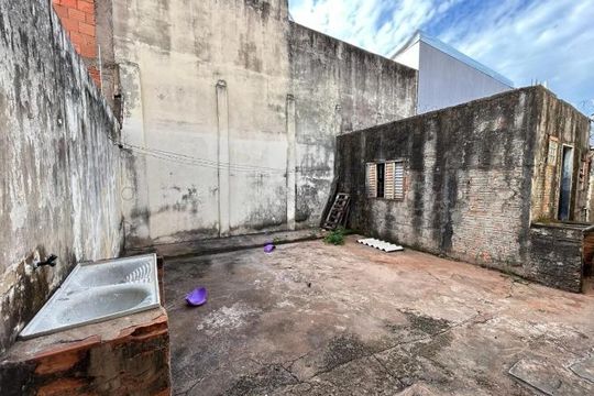 Área de serviço de casa para alugar com 3 quartos, 180m² em Jardim Patricia, Uberlândia